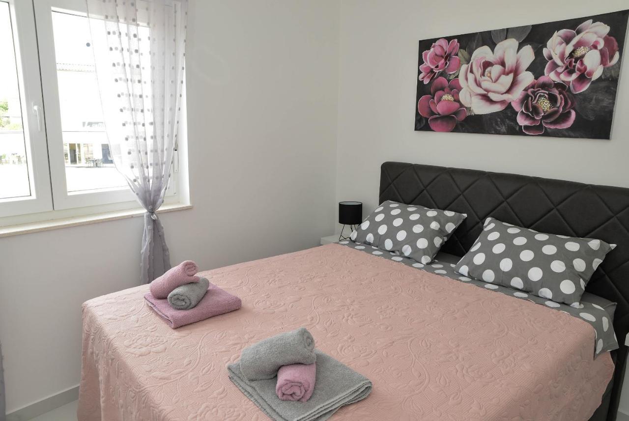 Apartment Laura Zadar Eksteriør billede