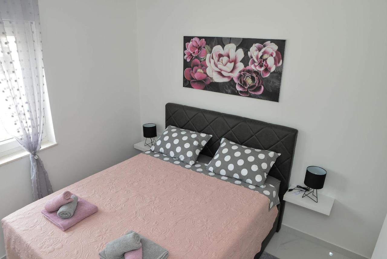 Apartment Laura Zadar Eksteriør billede