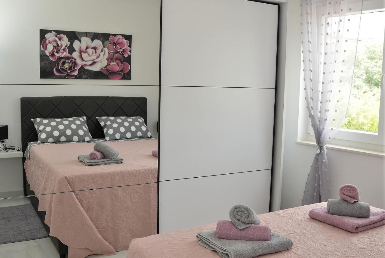 Apartment Laura Zadar Eksteriør billede